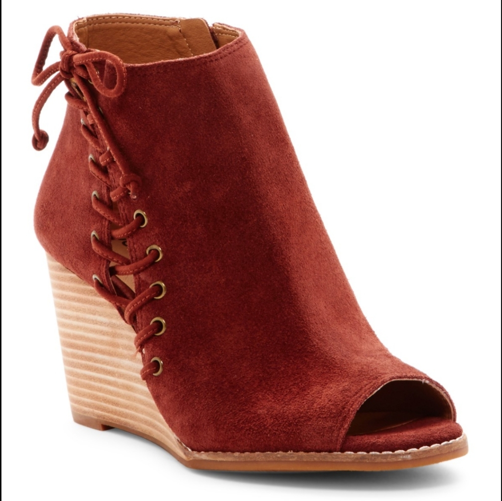 Lucky Brand peep toe suede wedges size 7.5